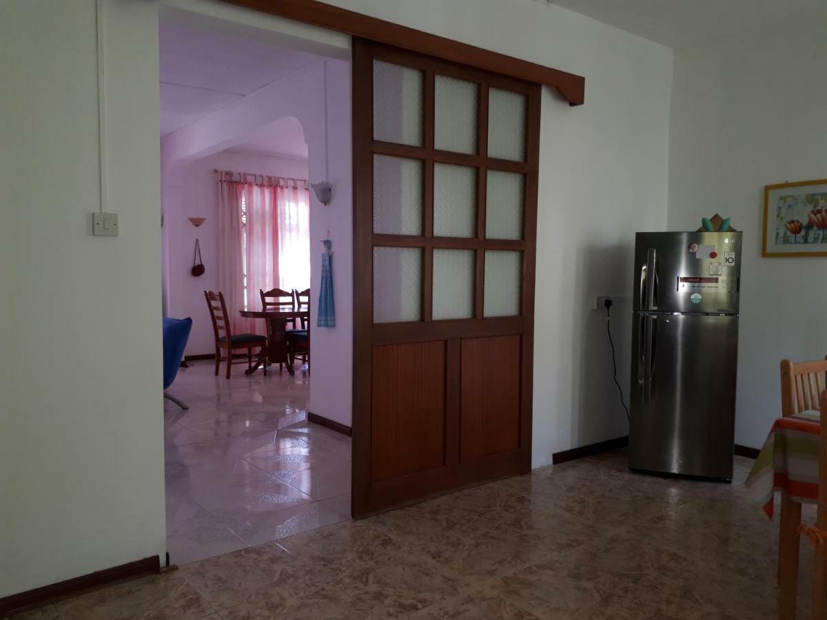 Apt In Ла-Голет Экстерьер фото